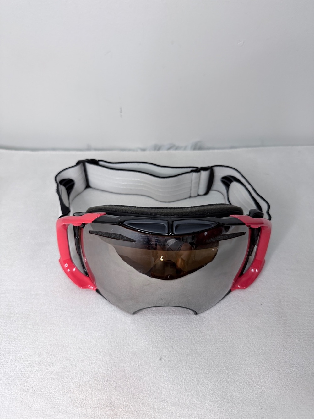 Oakley Red and Black SNOW Goggles with Mirrored Shield Lens